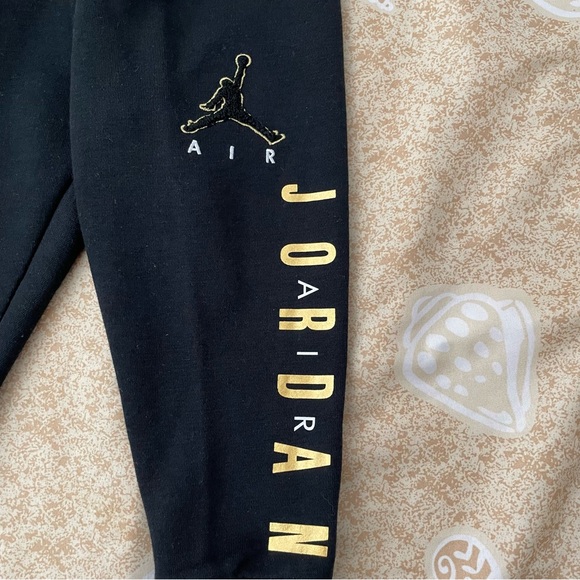 Toddler Boys’ Jordan Holiday Shine Glitter Pants Black Sweatpants Size 2T - Picture 3 of 4